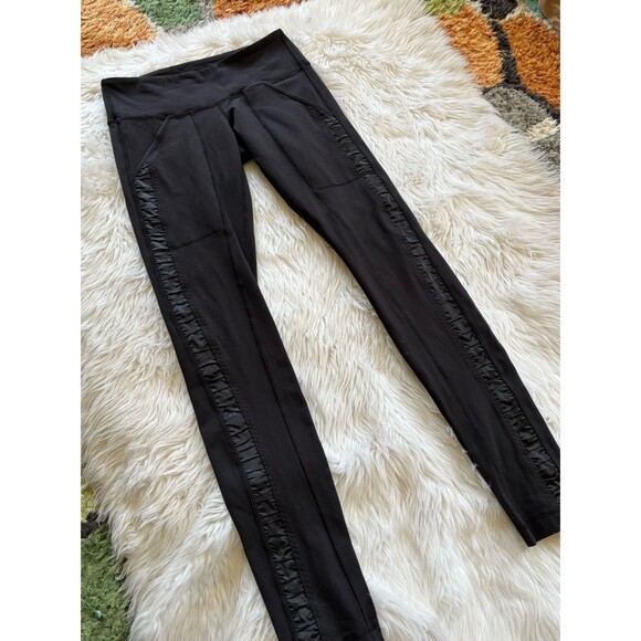 Lululemon leggings - Picture 3 of 9
